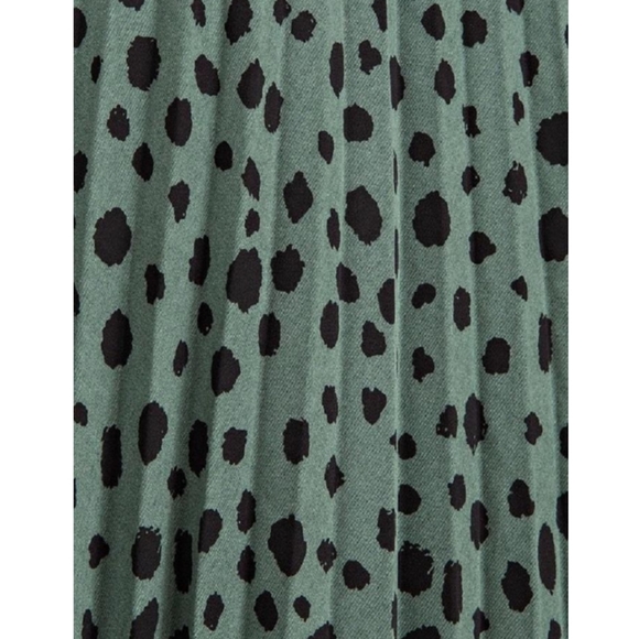 New Green leopard print pleaded skirt - Picture 3 of 7